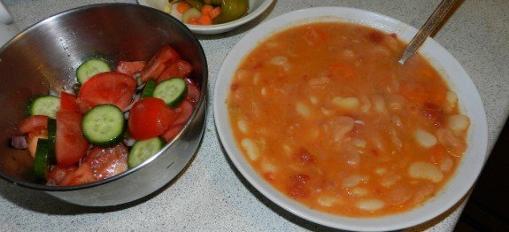 Fasolada-and-salad